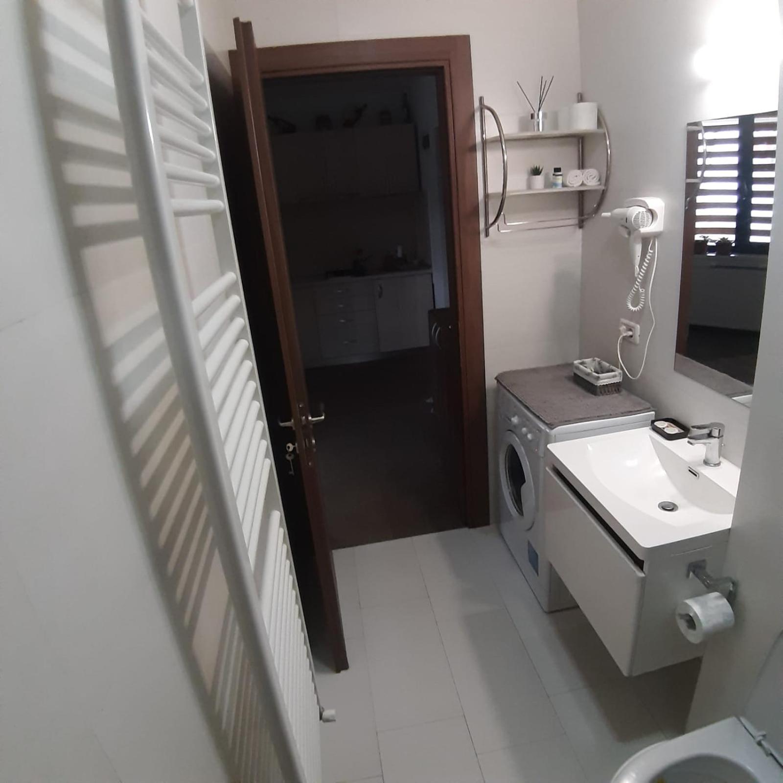 Appartamento Casa Sara Bucarest Esterno foto